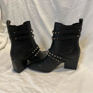 Kendall & Kylie Black Boots